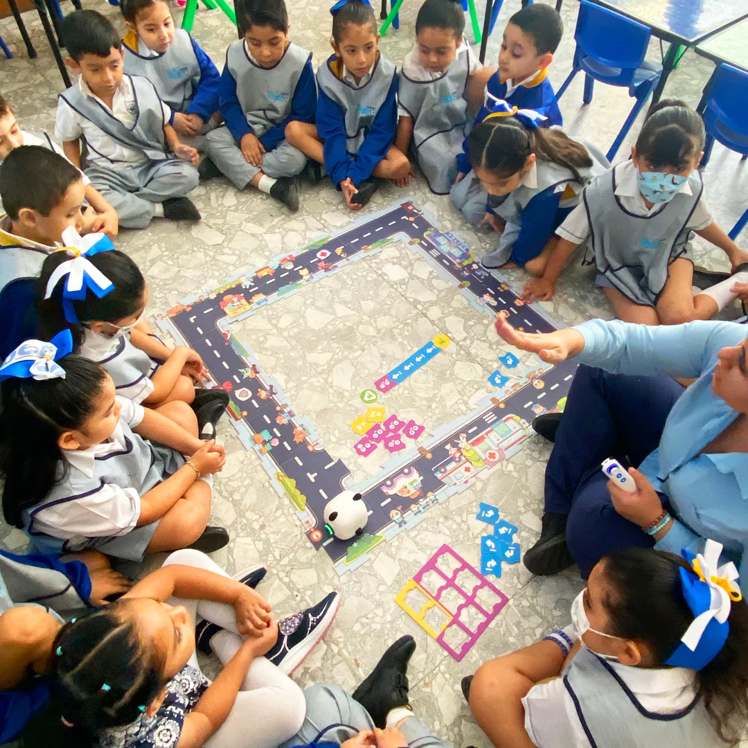 Kinder — Trabajo en equipo