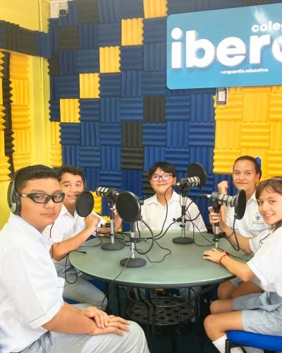 Recording Studio Instagram 1 Secundaria Colegio Ibero