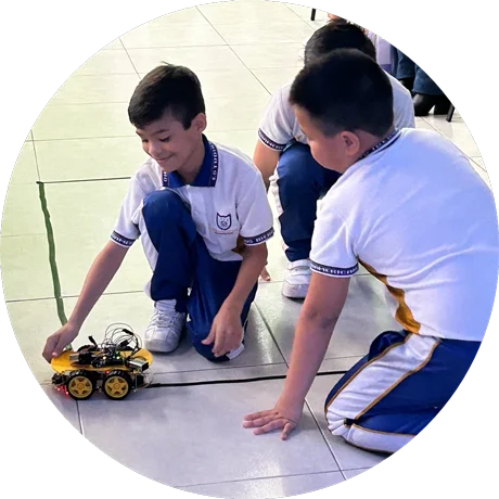 Actividades Vespertinas en el Colegio Ibero, taller de Robótica